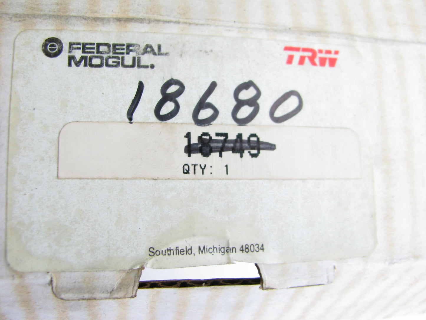NEW - OUT OF BOX - 18680 Steering Idler Arm