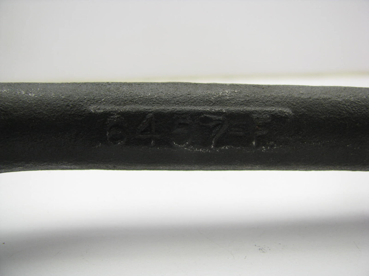 NEW - OUT OF BOX - TRW 18748 Steering Idler Arm