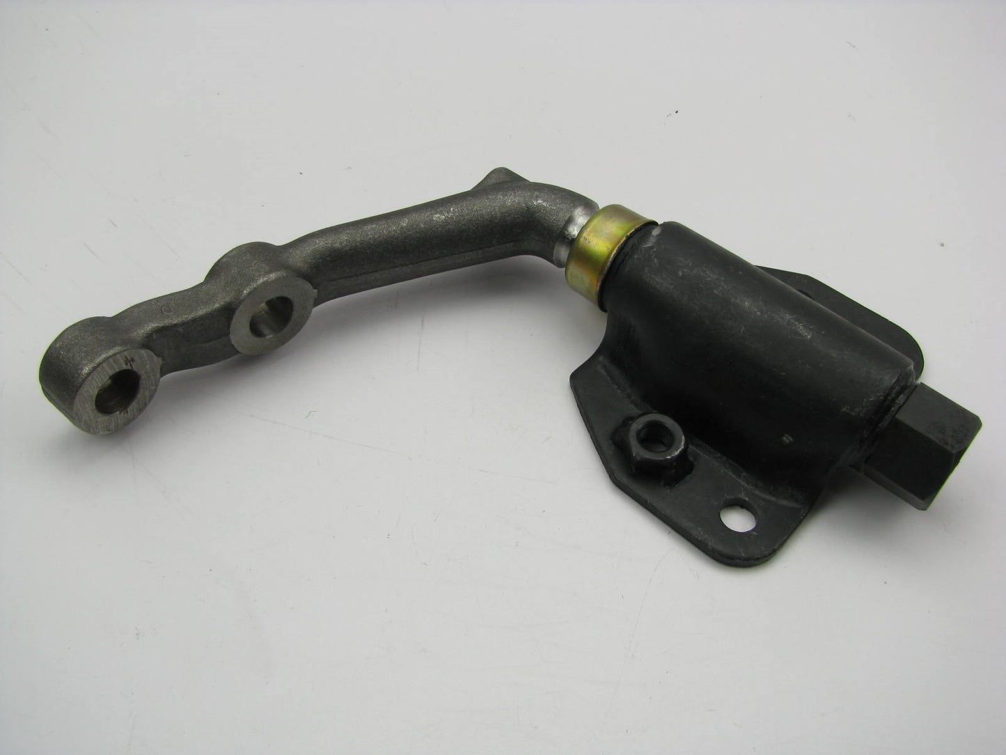 NEW  OUT OF BOX - 18779 Steering Idler Arm For 69-74 Datsun 620 Pickup 75-79 620