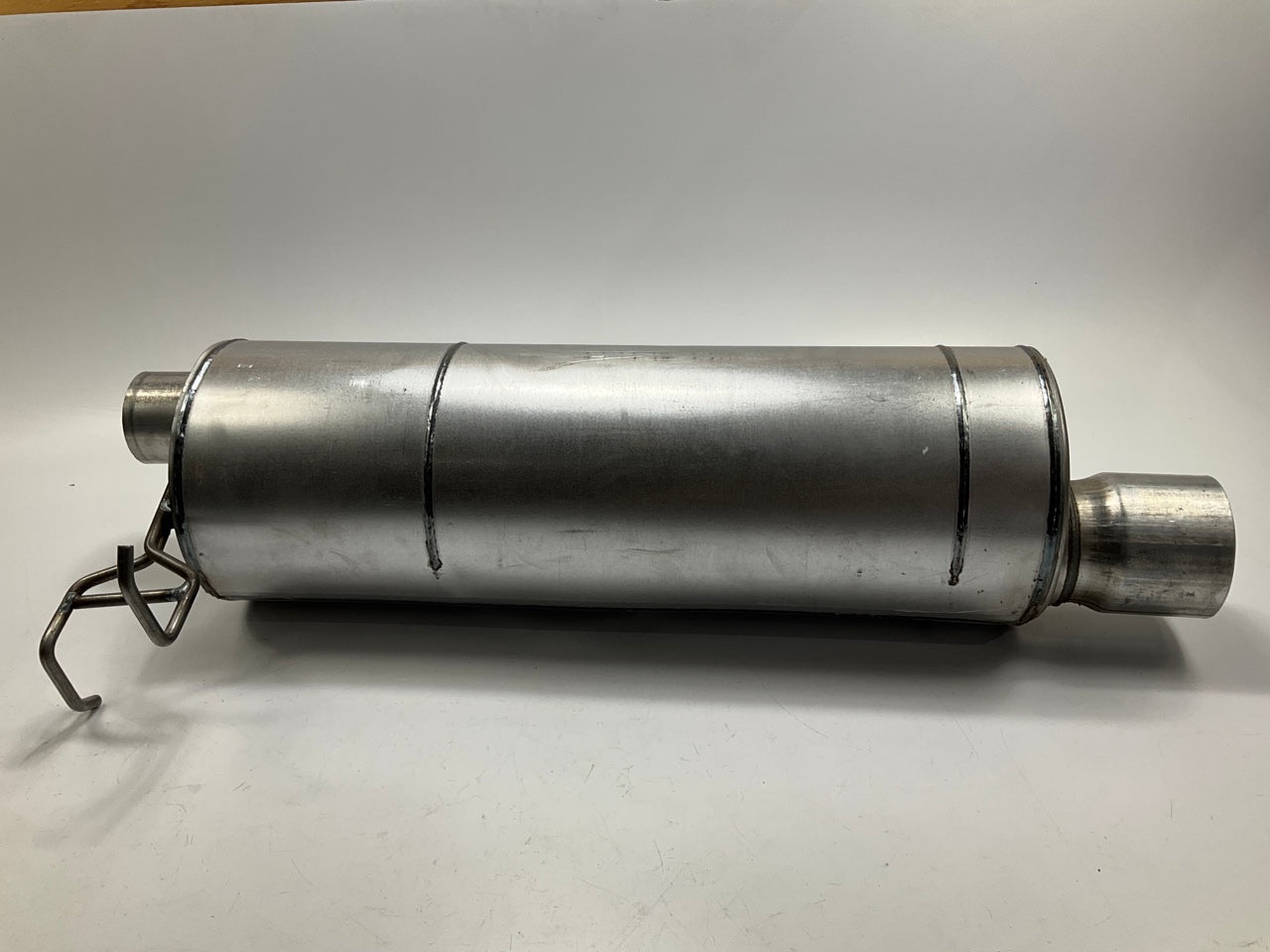 NEW UNBOXED Walker 18853 SoundFX Direct Fit Muffler 94-02 Ram 2500 3500 DIESEL