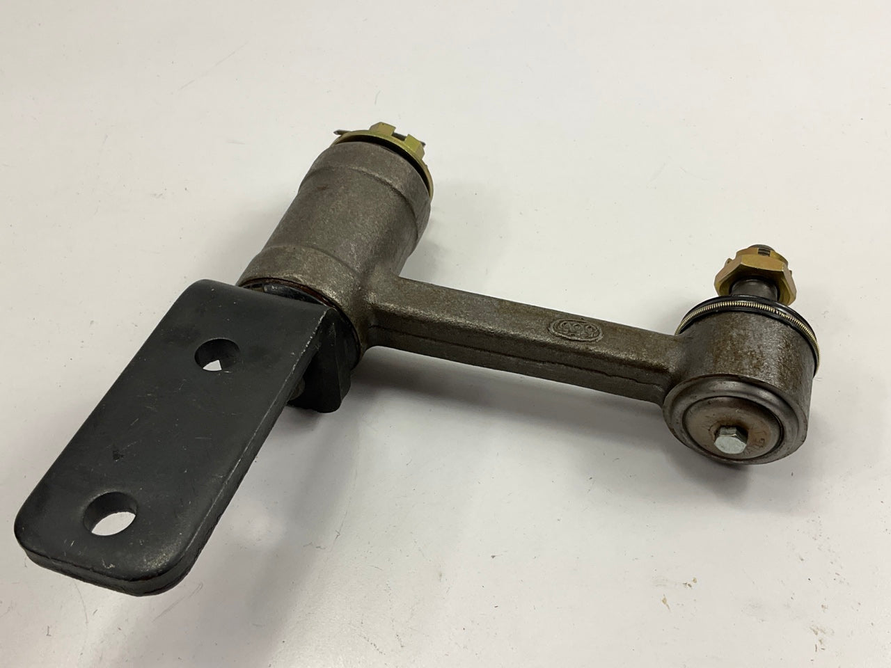 NEW UNBOXED OEM 555 Steering Idler Arm 1972-1974 Toyota Hi-Lux 72-78 Pickup 2WD