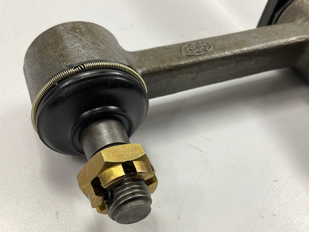 NEW UNBOXED OEM 555 Steering Idler Arm 1972-1974 Toyota Hi-Lux 72-78 Pickup 2WD