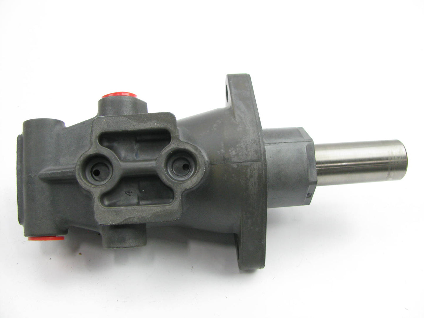 NEW - OUT OF BOX 18M2349 Brake Master Cylinder 2001-2003 Toyota Highlander