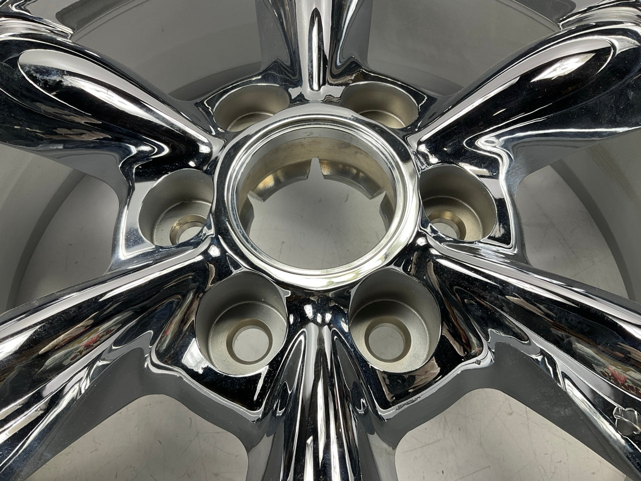 NEW - GM CK948 Chrome OEM 20x8.5 Wheel Tahoe Silverado Sierra Yukon Escalade