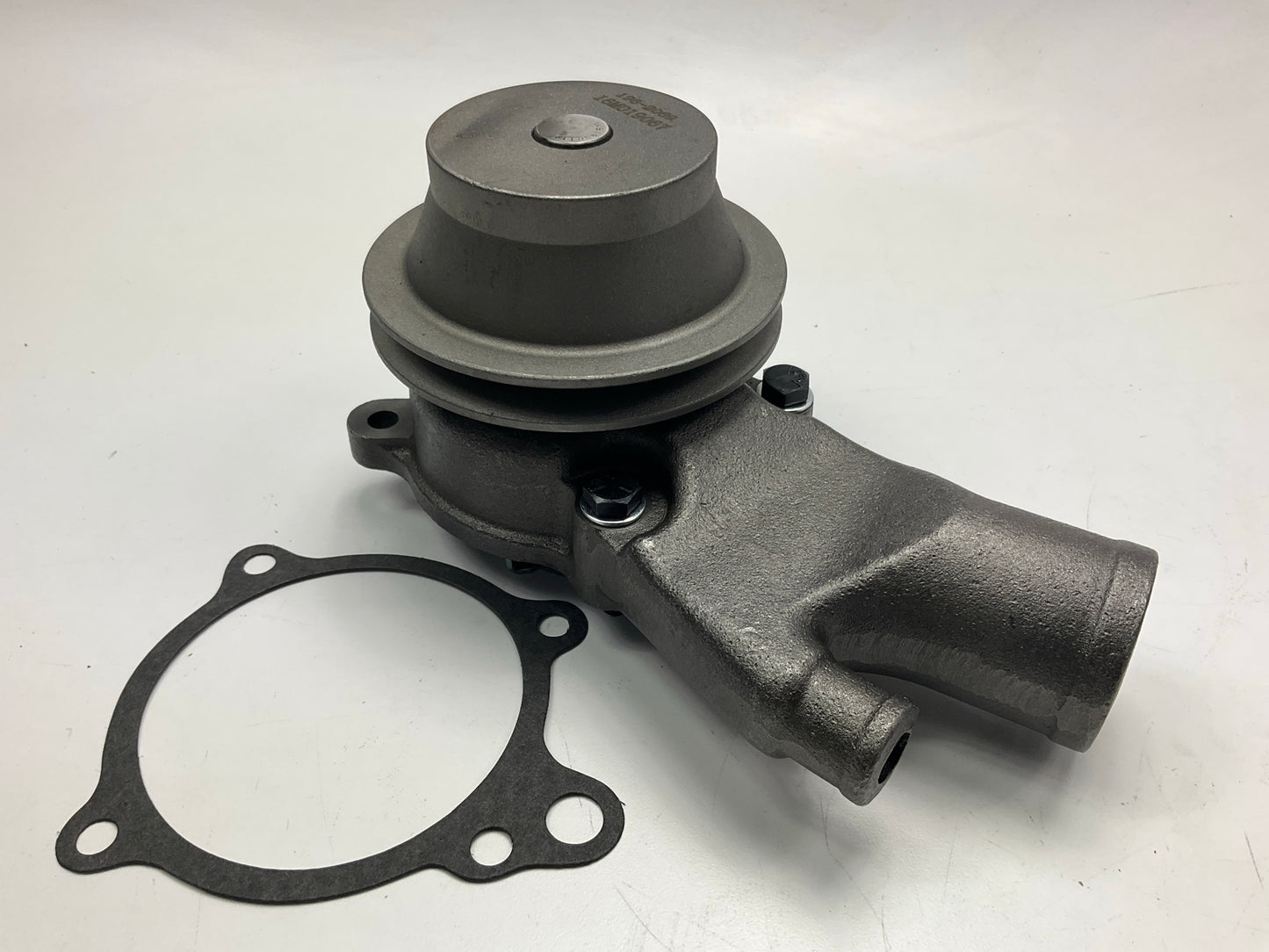 NEW 196-2069 Water Pump Replaces A0000-03015, A0000-13507, 7000533, 1498507