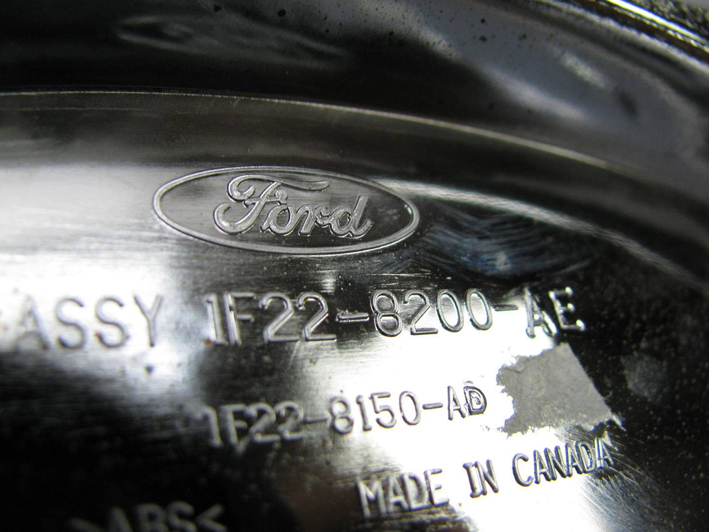 NEW UNBOXED OEM Ford 1F22-8200-A Front Grille - 2001-2003 Ford Windstar