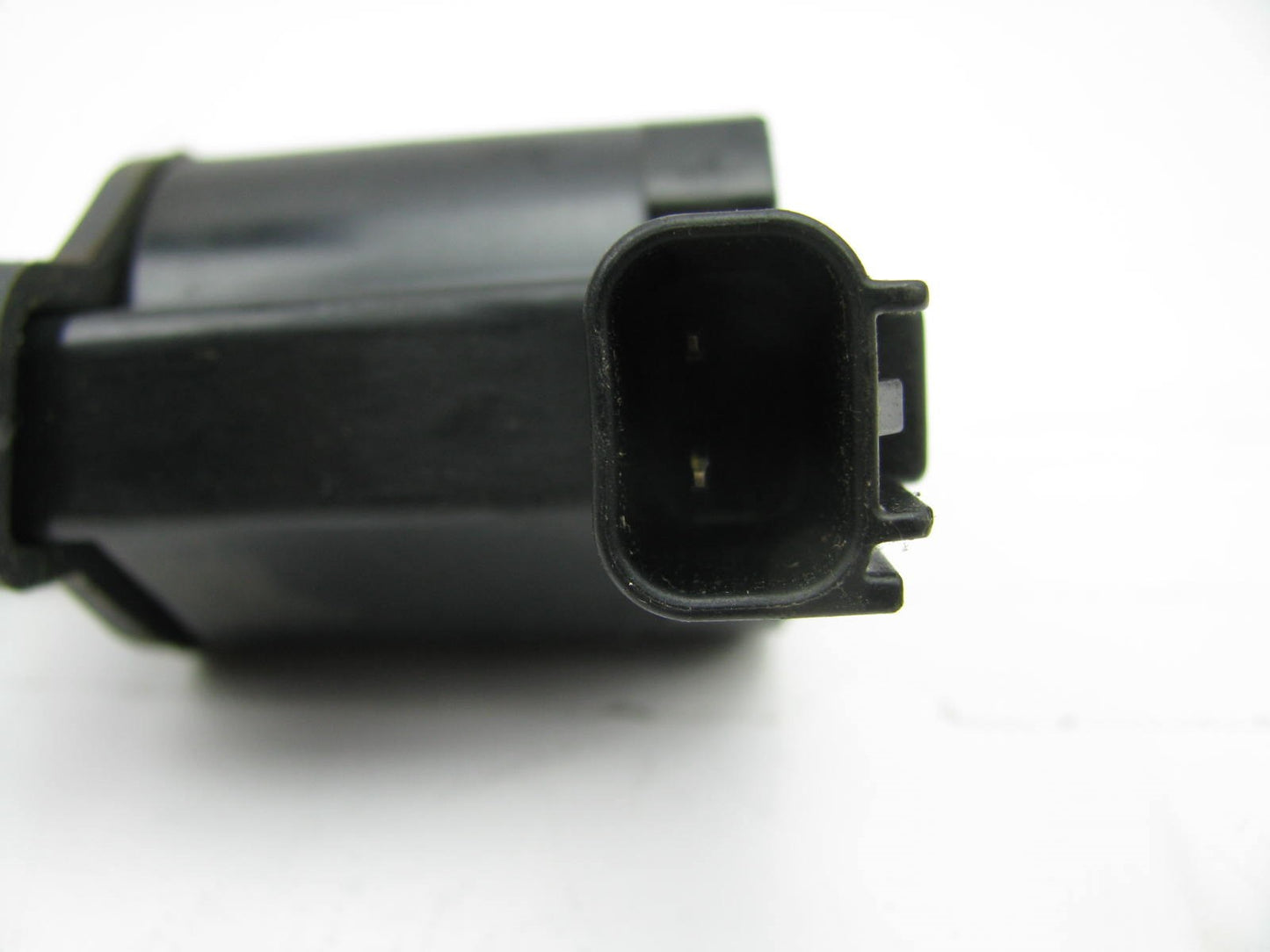 NEW - OUT OF BOX - Genuine OEM Ford 1F3U-12A366-AA Ignition Coil