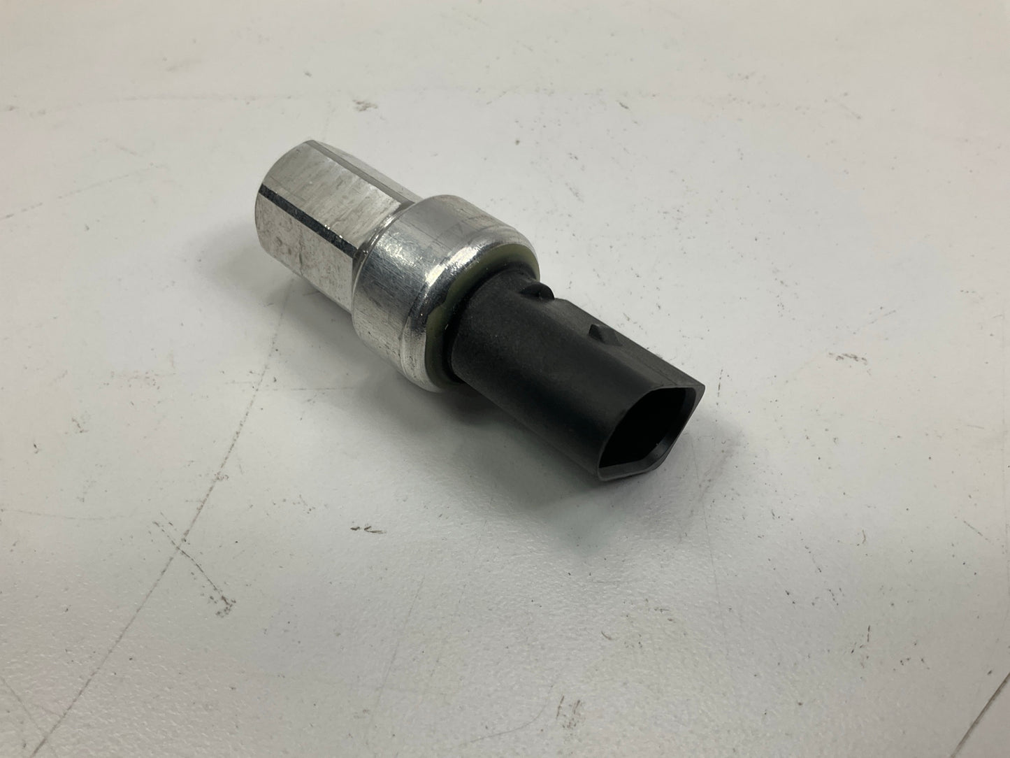 NEW UNBOXED OEM A/C Refrigerant Pressure Sensor Audi Volkswagen # 1K0959126D