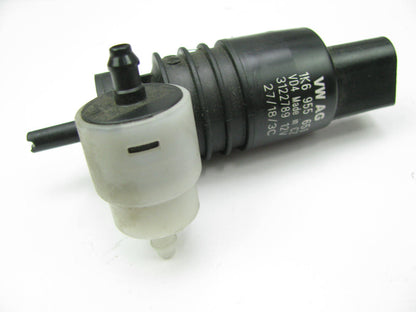 NEW - OUT OF BOX VW AUDI 1K6955651 Windshield Washer Pump - Front / Rear
