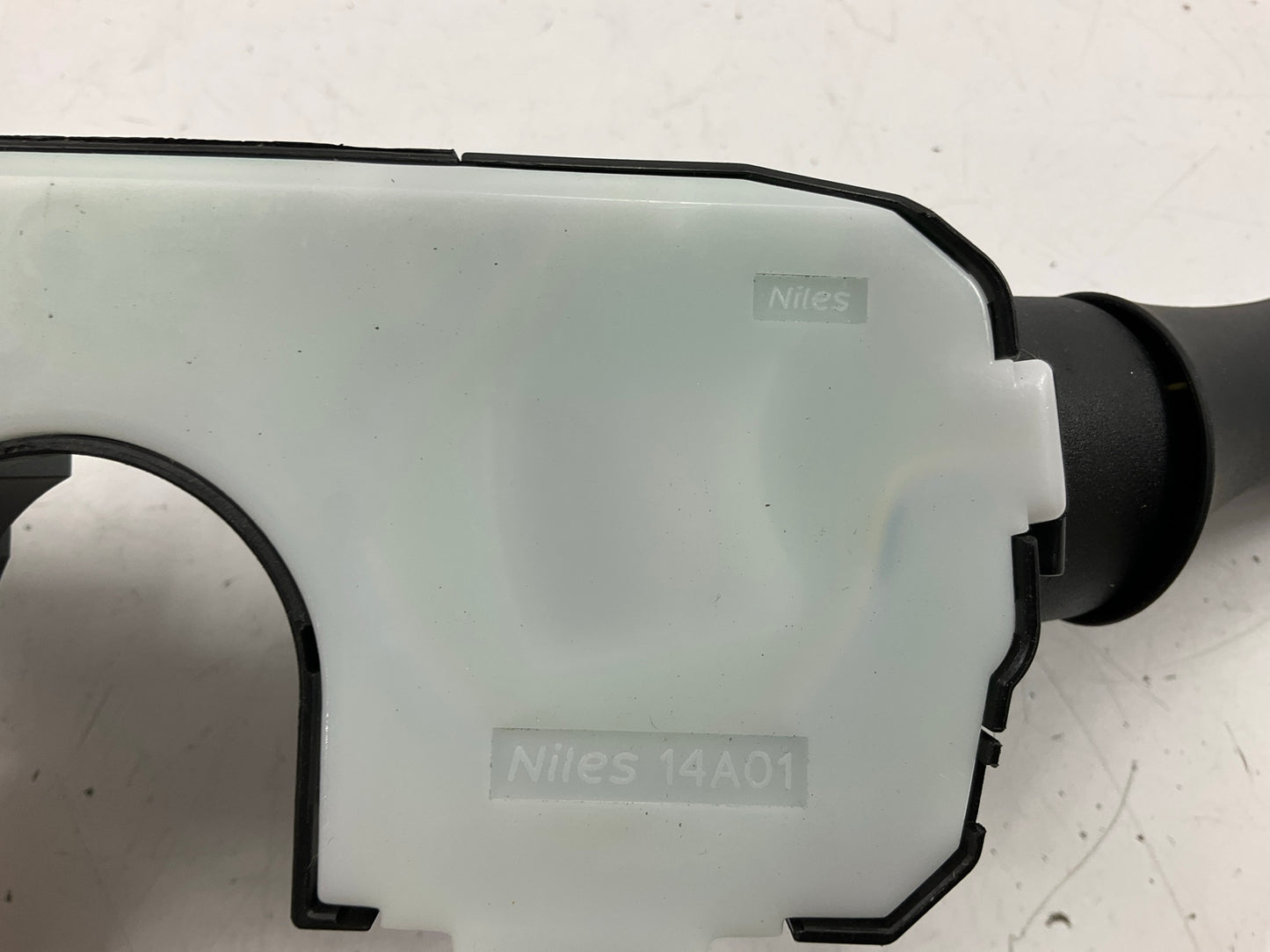 NEW UNBOXED - 1S13872 Turn Signal / Windshield Wiper Switch - 255603SH1B