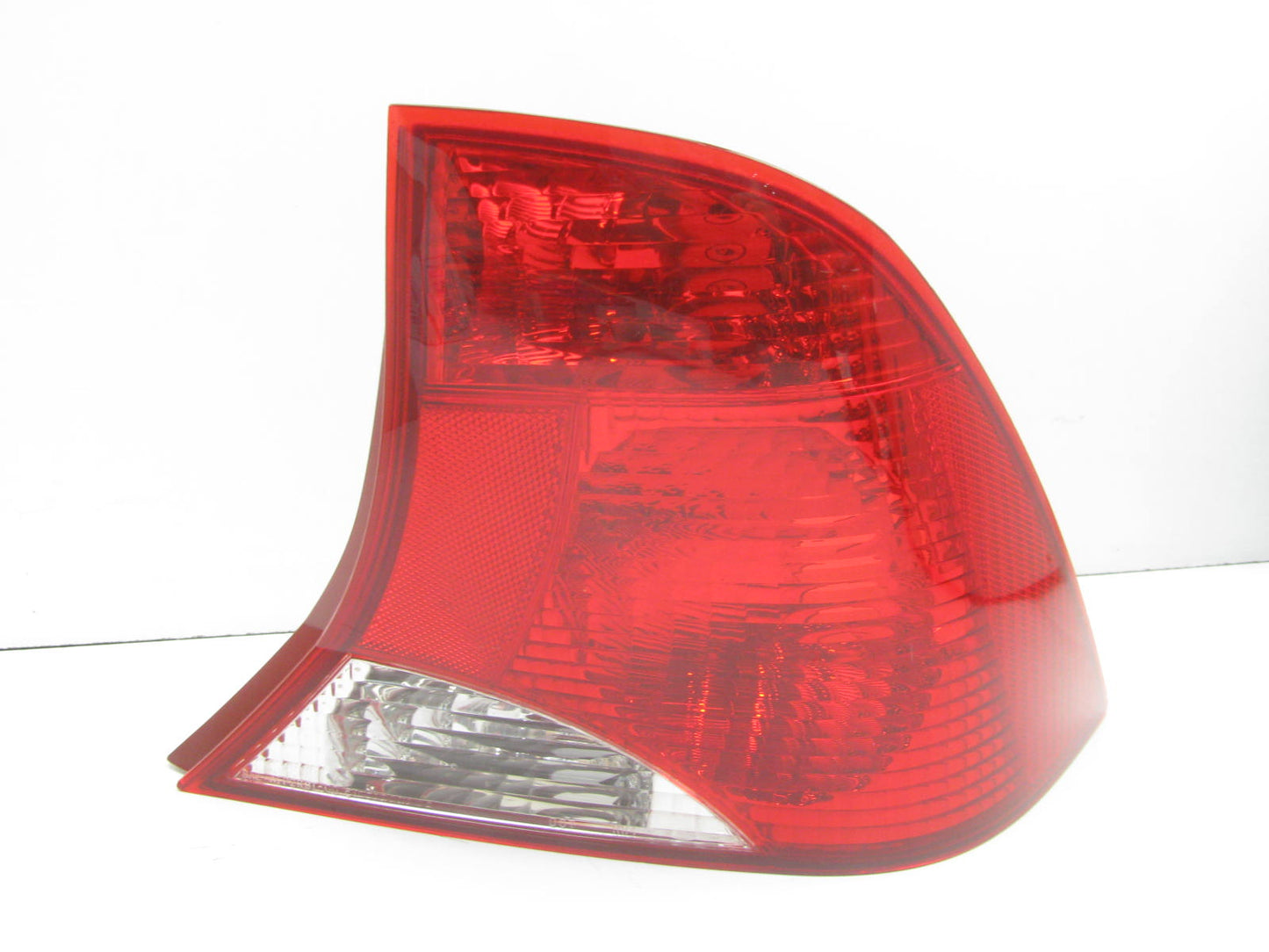 NEW - OUT OF BOX FORD - 1S4X-13404-BA Right Tail Light Lamp 2000-04 Focus Sedan