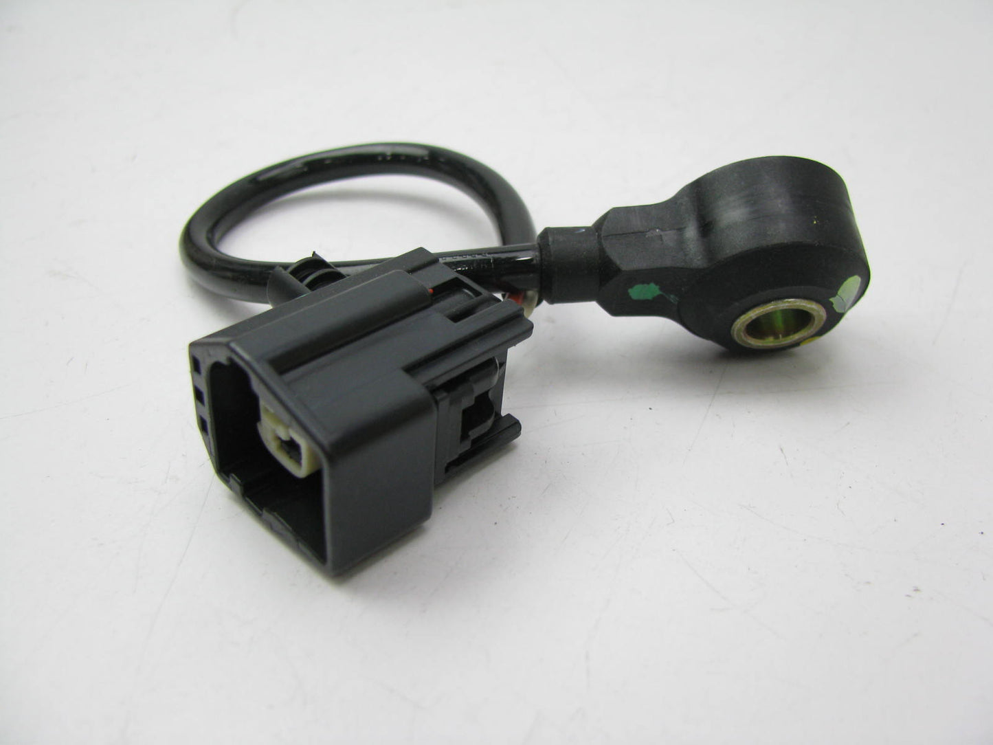 NEW OUT OF BOX - Ford 1S8A-12A699-AA Ignition Knock Detonation Sensor