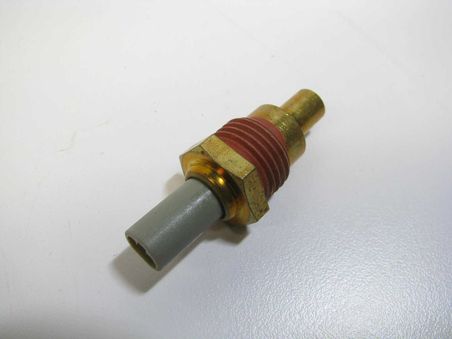 NEW - OUT OF BOX 1T1166 Engine Coolant Temperature Sensor Sender Switch