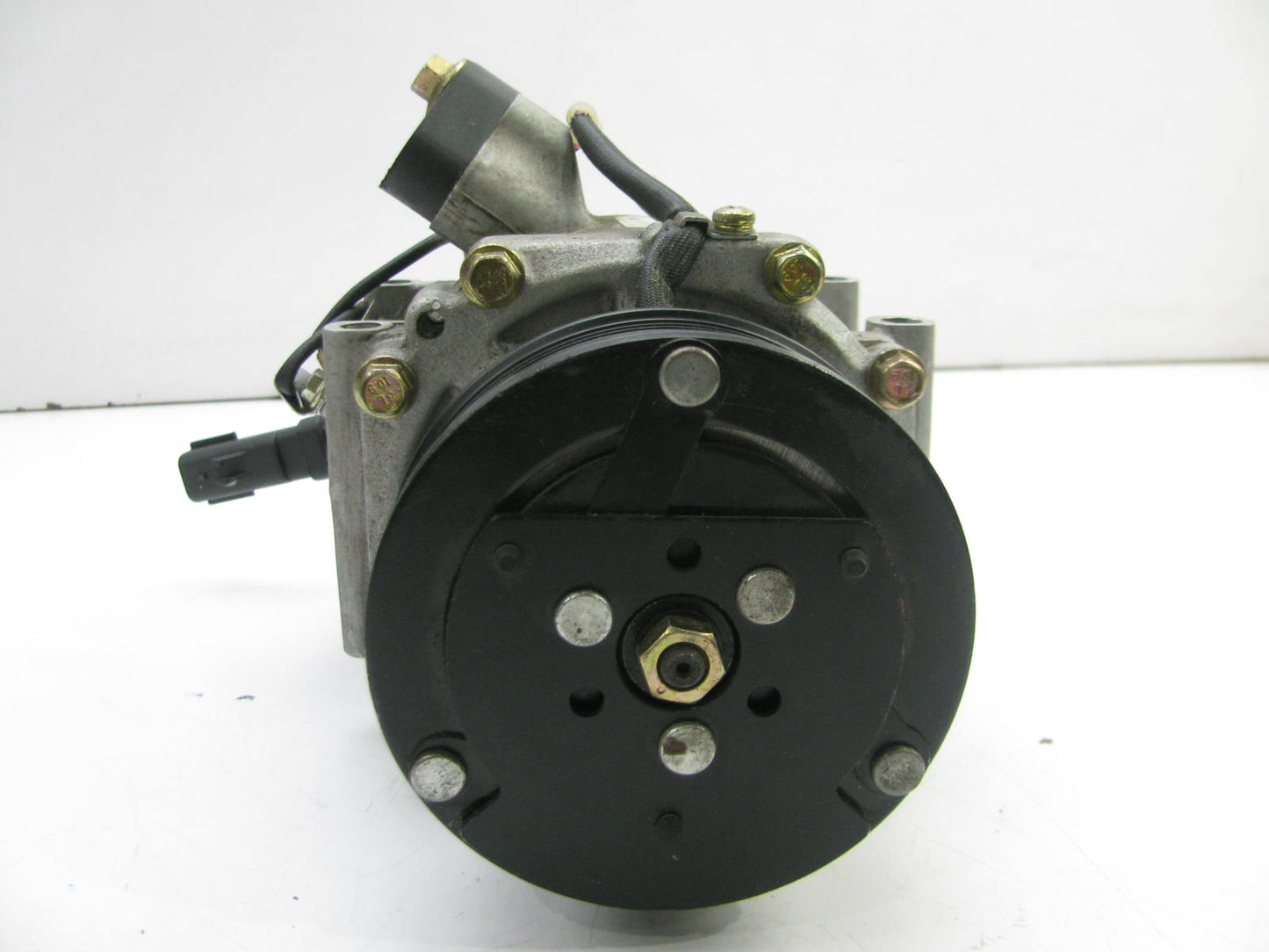 20-03006-AM A/C Compressor For Chrysler Mitsubishi Various 1995-2003