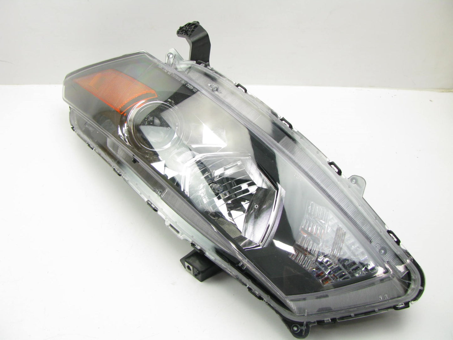 NEW - OUT OF BOX - TYC 20-6882 LEFT Side Headlight Head Lamp 08-10 Honda Accord