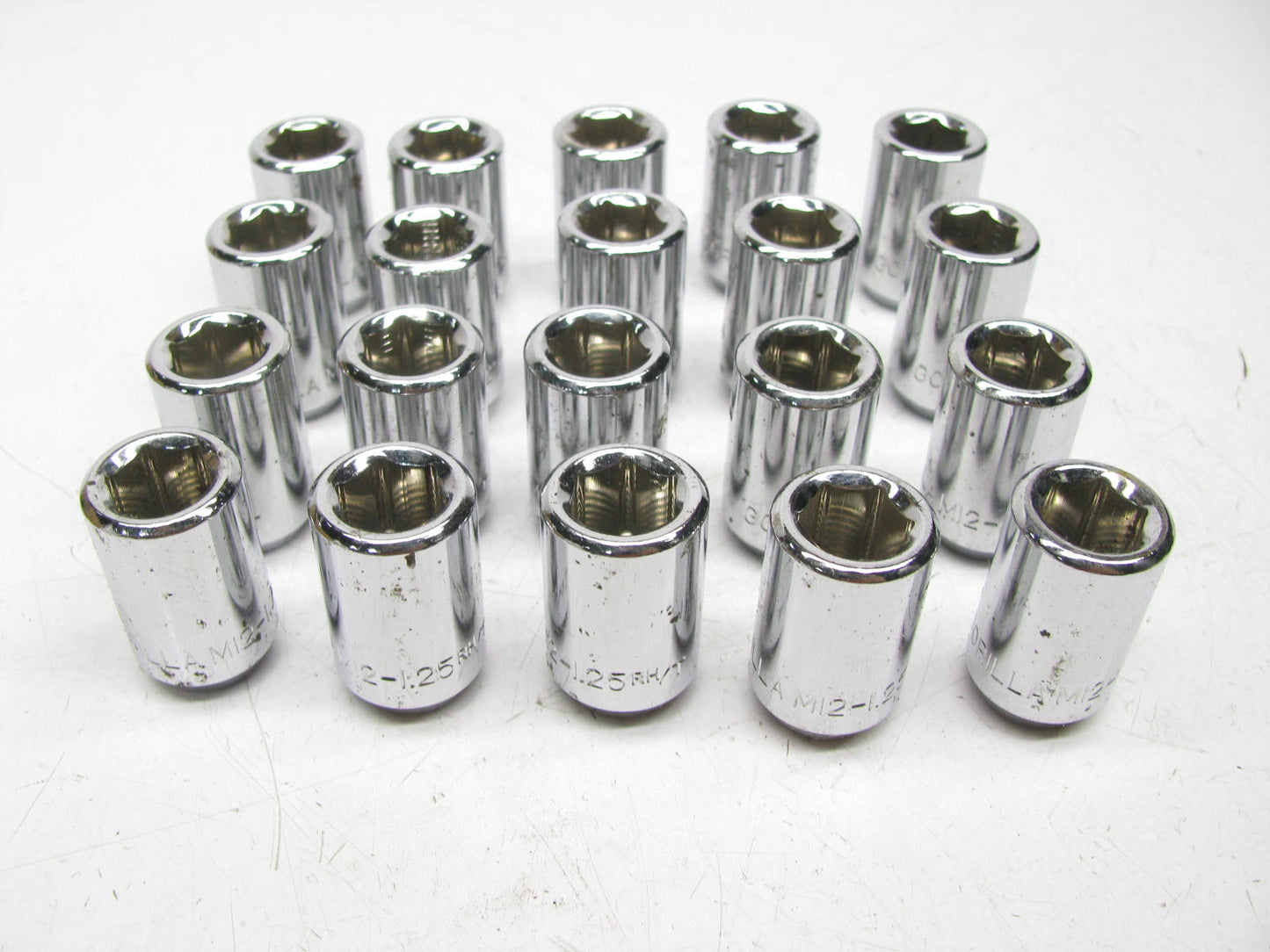 (20)  12mm X 1.25 Hex Socket Lug Nuts Tapered (60°) Seat RH Thread Chrome