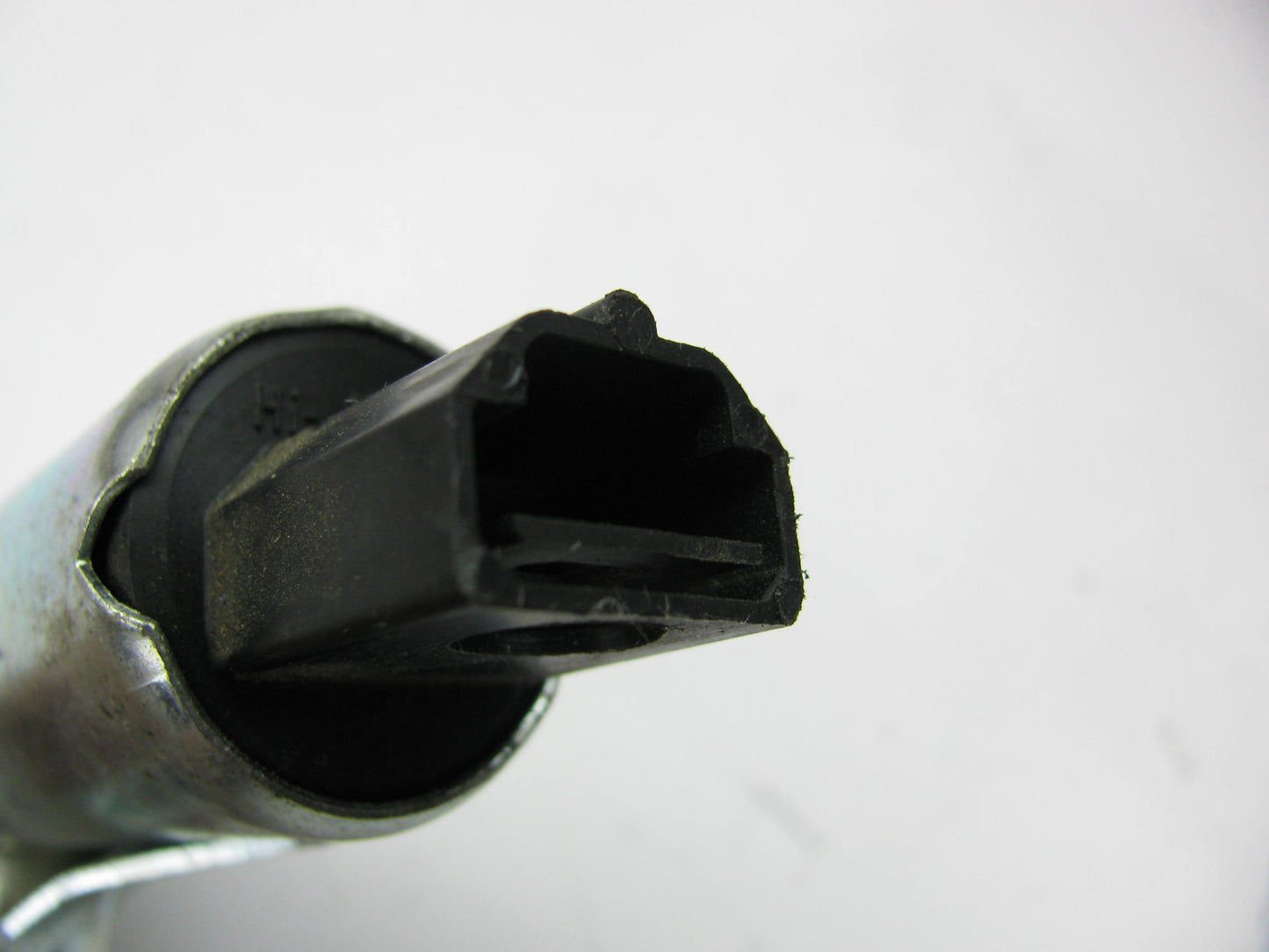 NEW - OUT OF BOX Original GM 20052845 Power Trunk Lock Release Actuator Solenoid