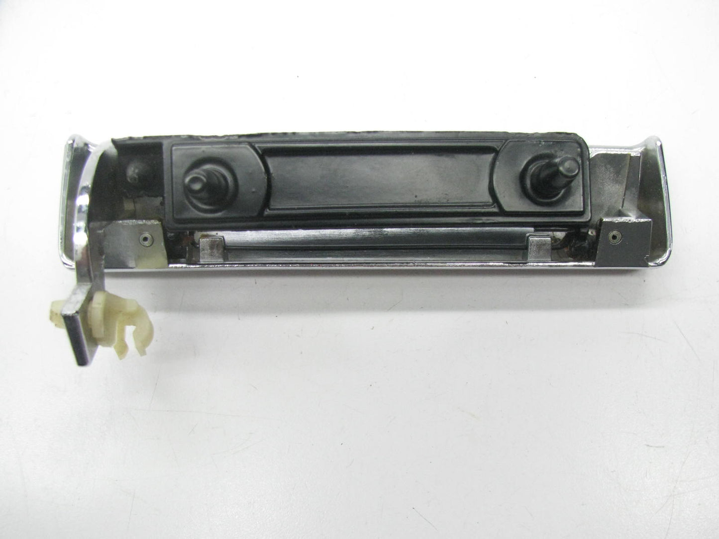 NEW - OUT OF BOX GM 20058466 Outside Door Handle - Front Right