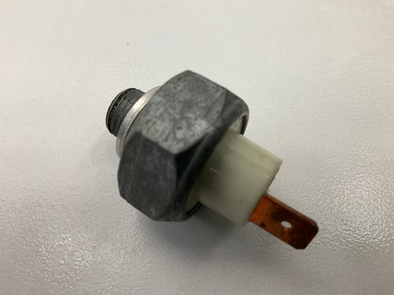 NEW - UNBOXED 201-1078 Engine Oil Pressure Sender Switch Sensor