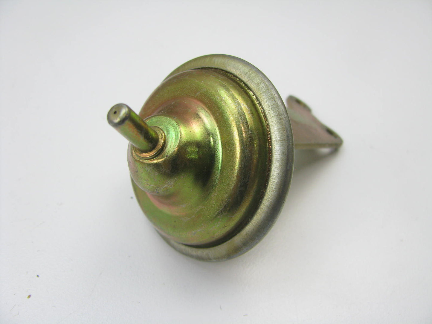 NEW - UNBOXED 202-590 Carburetor Choke Pull-Off For 1975-1977 Chrysler 2BBL BBD
