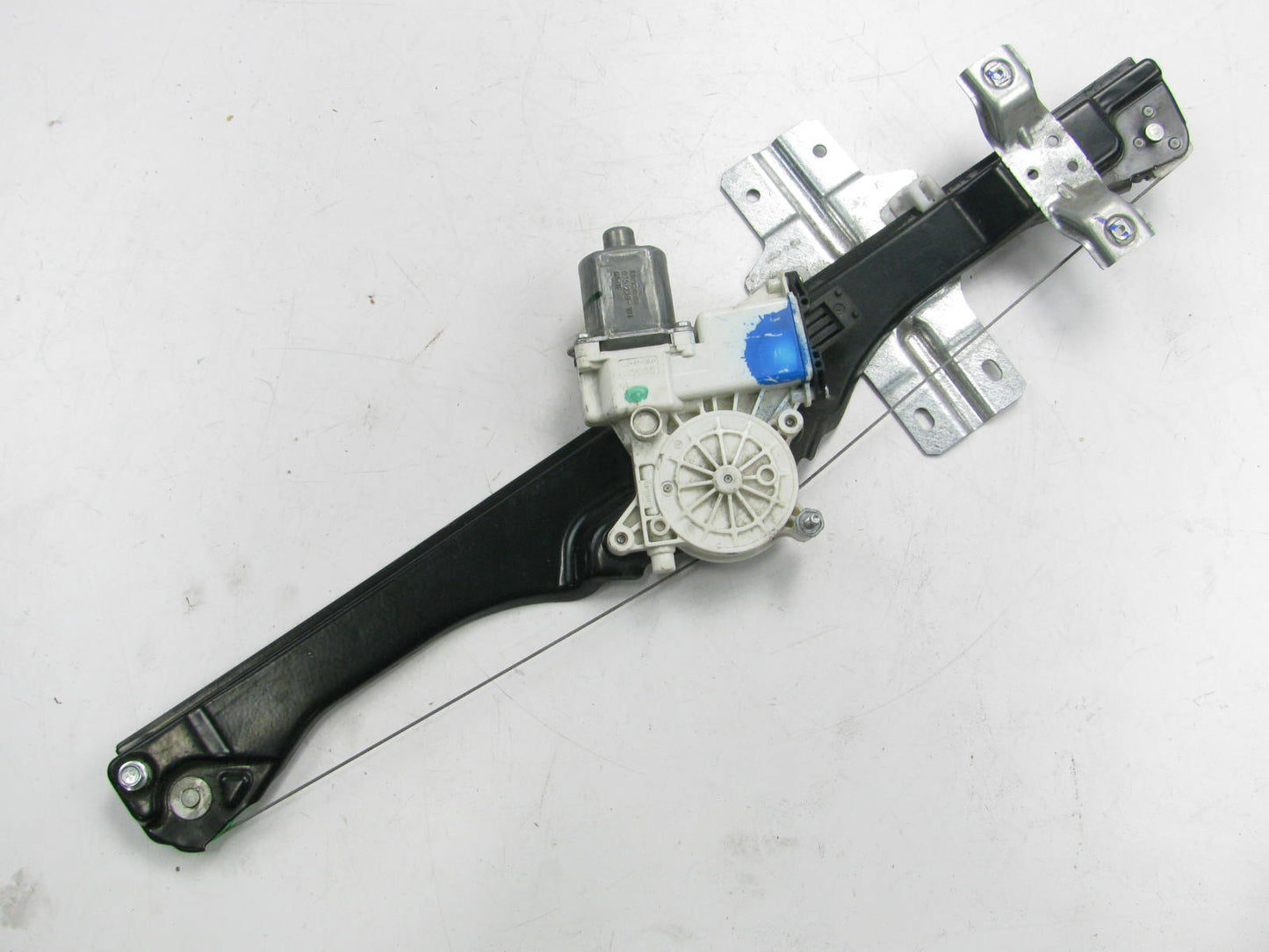 NEW - OUT OF BOX - OEM GM 20783374 FRONT RIGHT Power Window Motor & Regulator