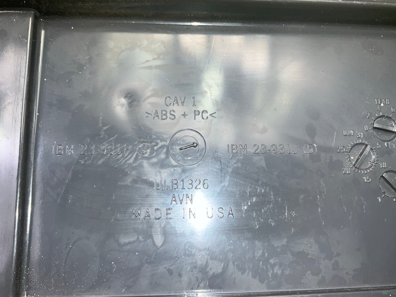 NEW UNBOXED - IBM Cash Drawer SurePos 20P0270 With Key