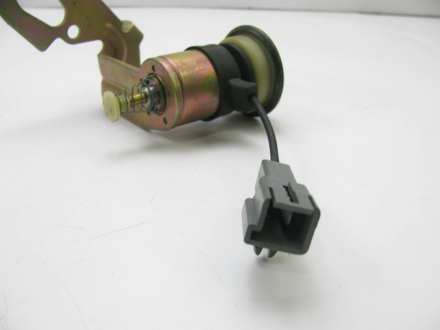 NEW - OUT OF BOX - 1985-86 Ford 6.1L 370 Truck  2-BBL Holley Idle Stop Solenoid