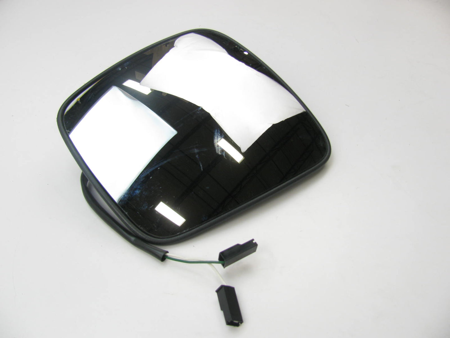 NEW - OUT OF BOX 21320300 Power Heated Mirror Glass 24V For Volvo FM12 Truck