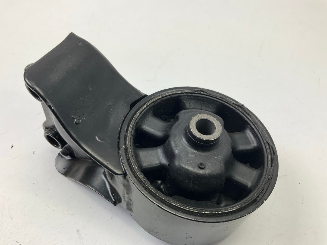 NEW UNBOXED 21930-2D000 Rear Engine Motor Mount