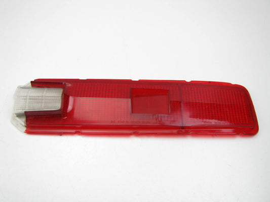 NOS 1971-1972 TOYOTA CORONA 4-DOOR SEDAN RIGHT SIDE Tail Light Lamp Lens JDM