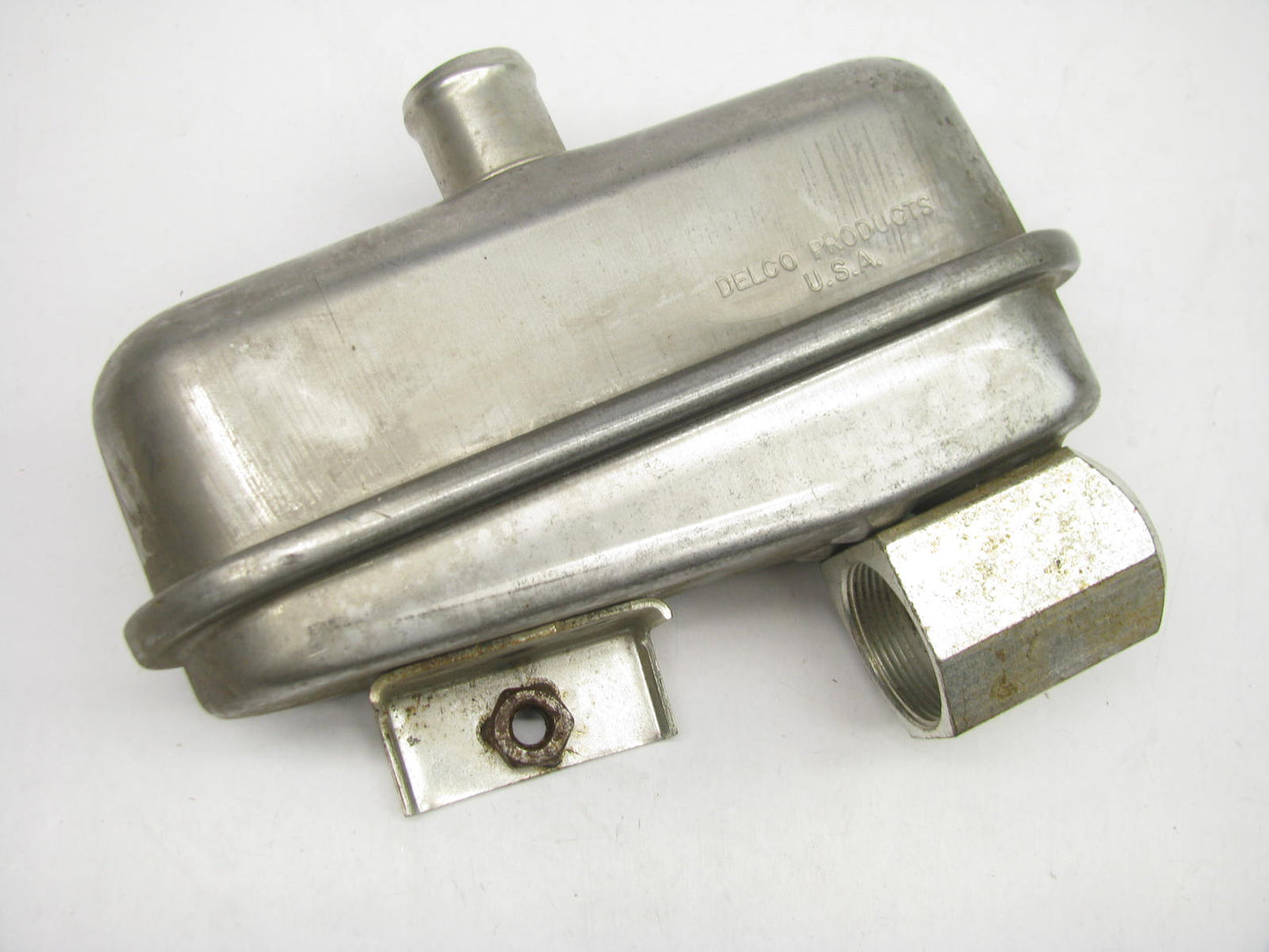 NEW OUT OF BOX - OEM GM 22050977 Smog Air Pump Check Valve