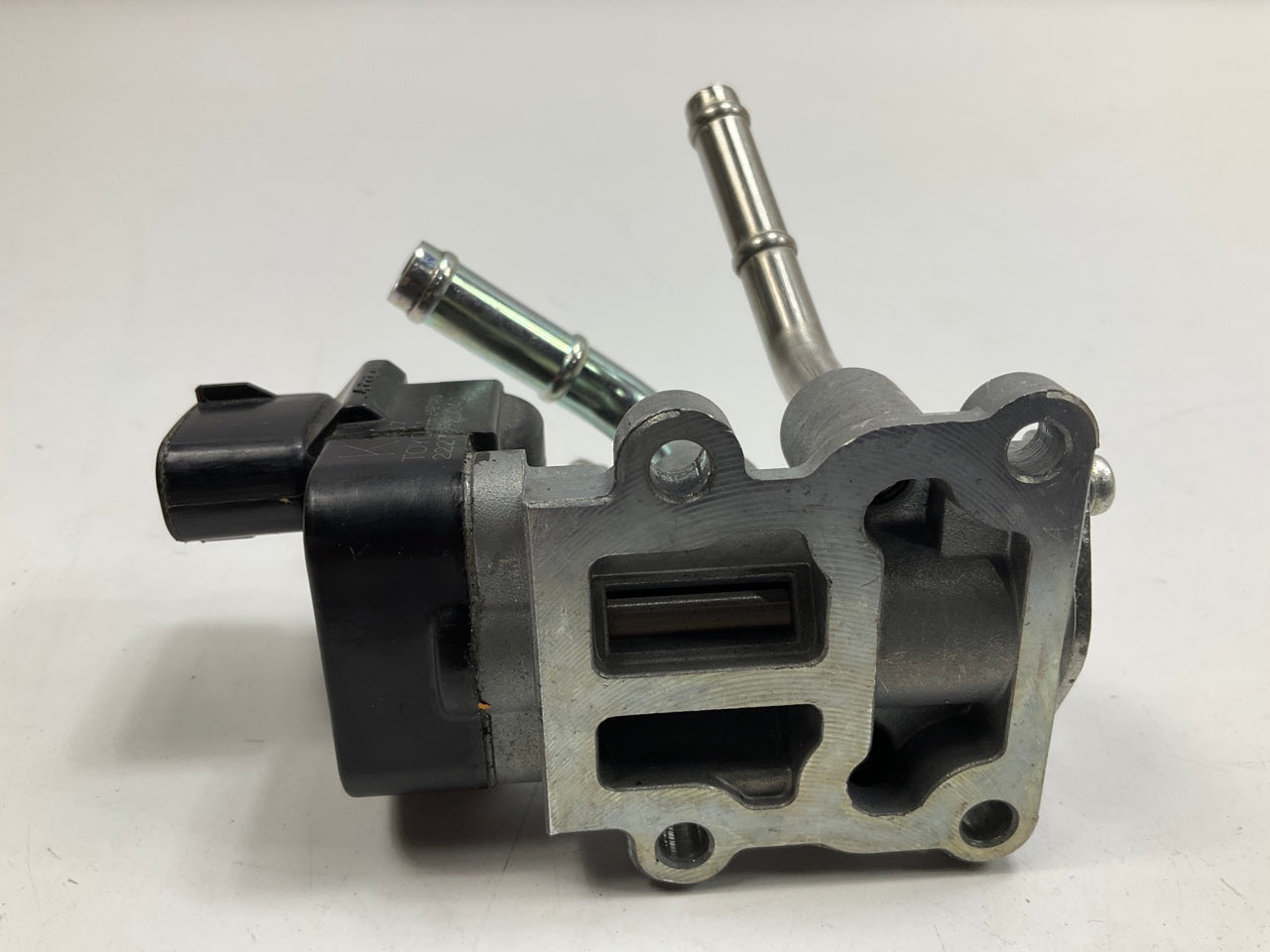 USED / BOLTED ON - OEM Denso 22270-20040 Idle Air Control Valve IAC, V6 ONLY