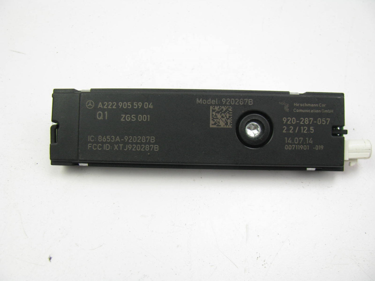 USED - Mercedes Benz 2229055904 Keyless Entry Antenna Receiver Amplifier Module