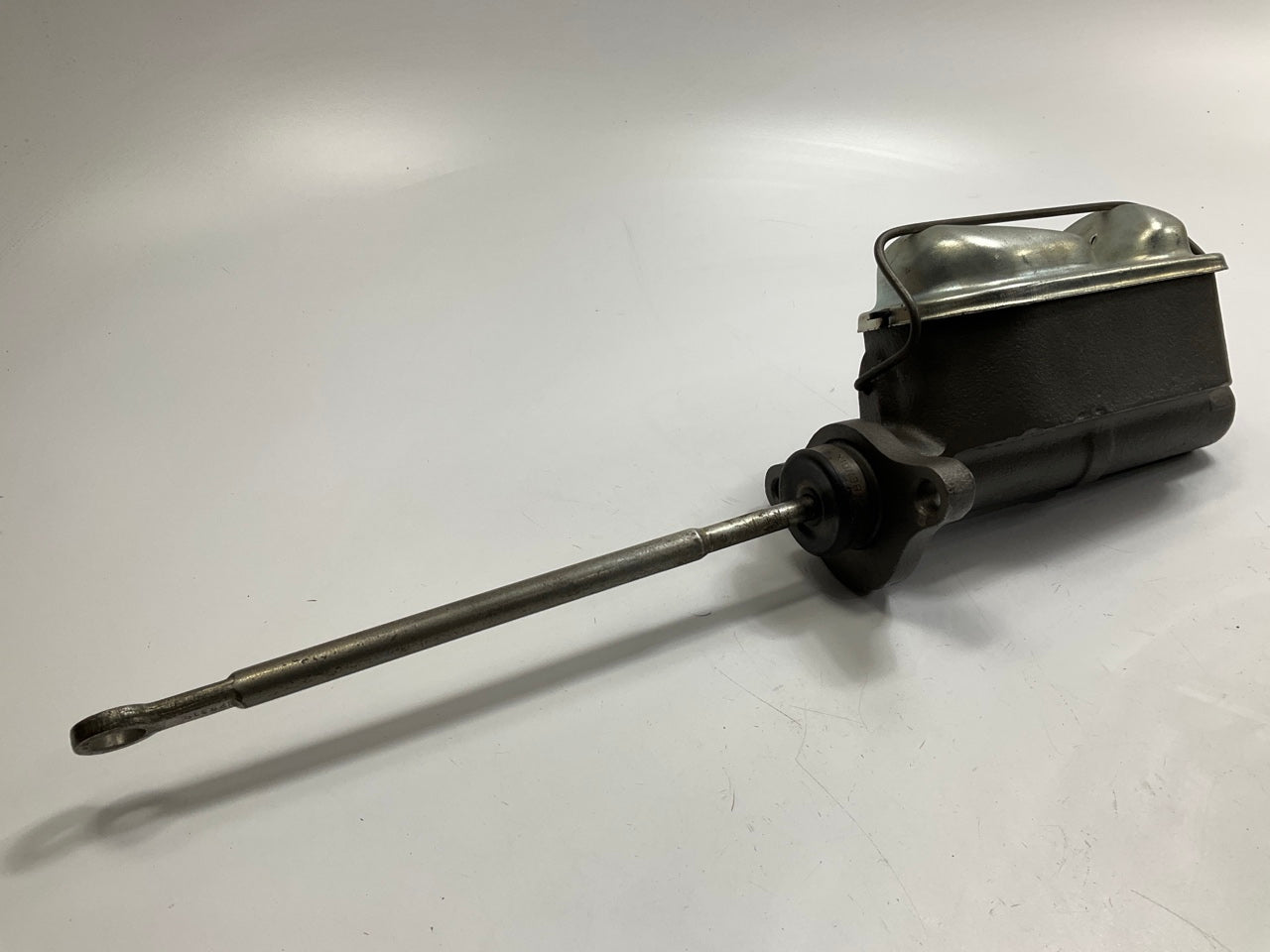 NEW - OUT OF BOX - 2229831 Brake Master Cylinder W/ Manual Brakes - 11581