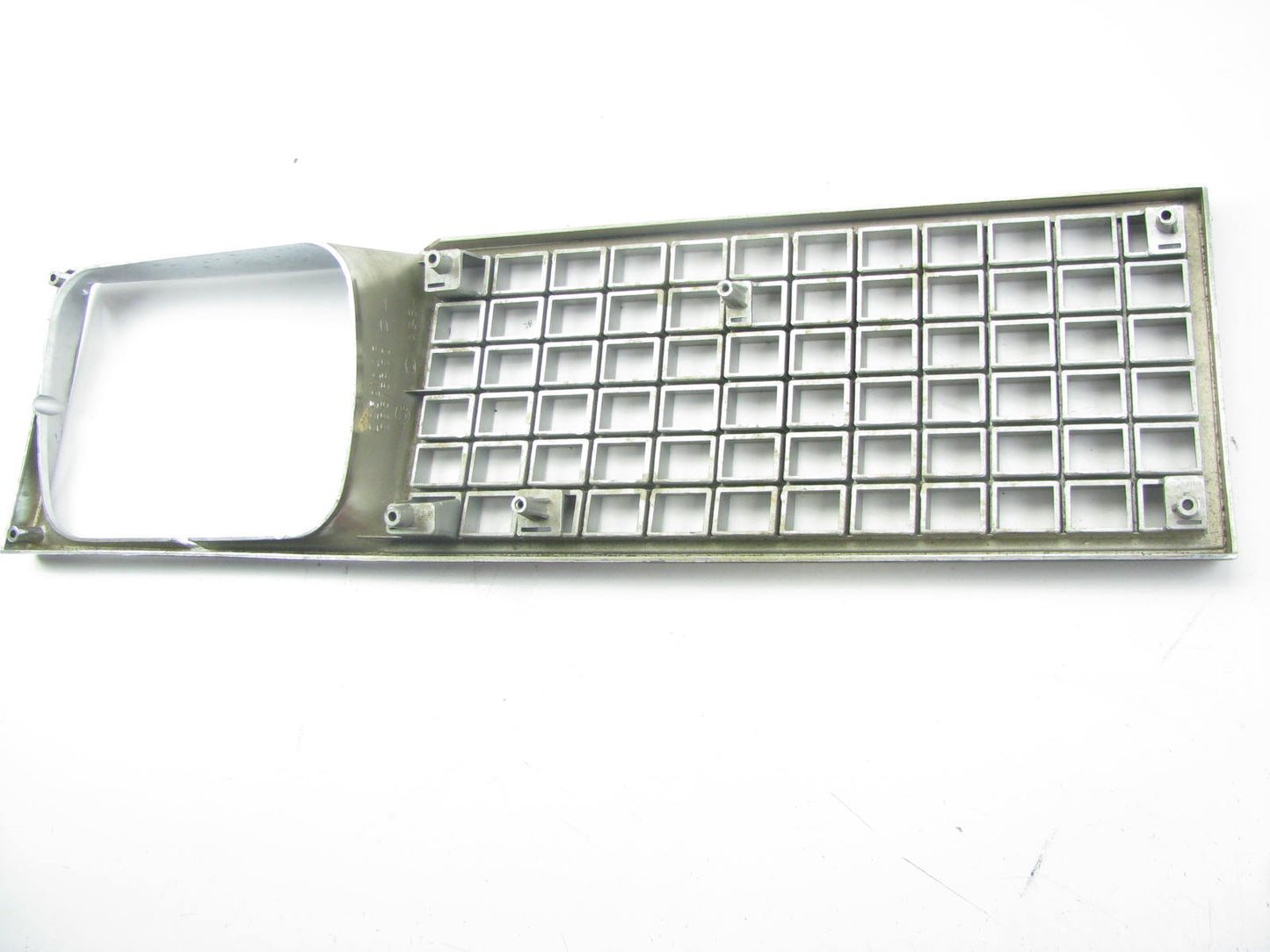 NOS - OUT OF BOX 22515860 Front Right Grille Headlamp Door 1983 Oldsmobile Omega