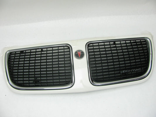 NEW - OUT OF BOX 22534336 Front Grille (WHITE) For 1990-92 Pontiac Grand AM