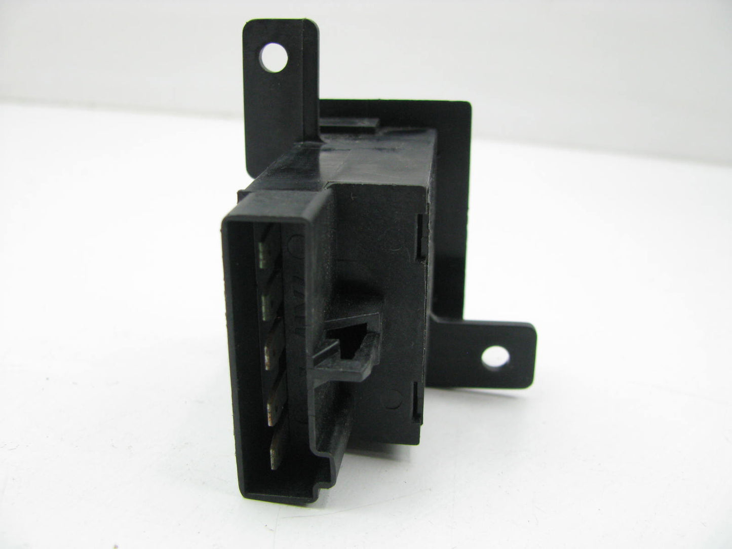 NEW - OUT OF BOX 22548128 Rear Window Defroster Switch 1990-1991 Buick Skylark