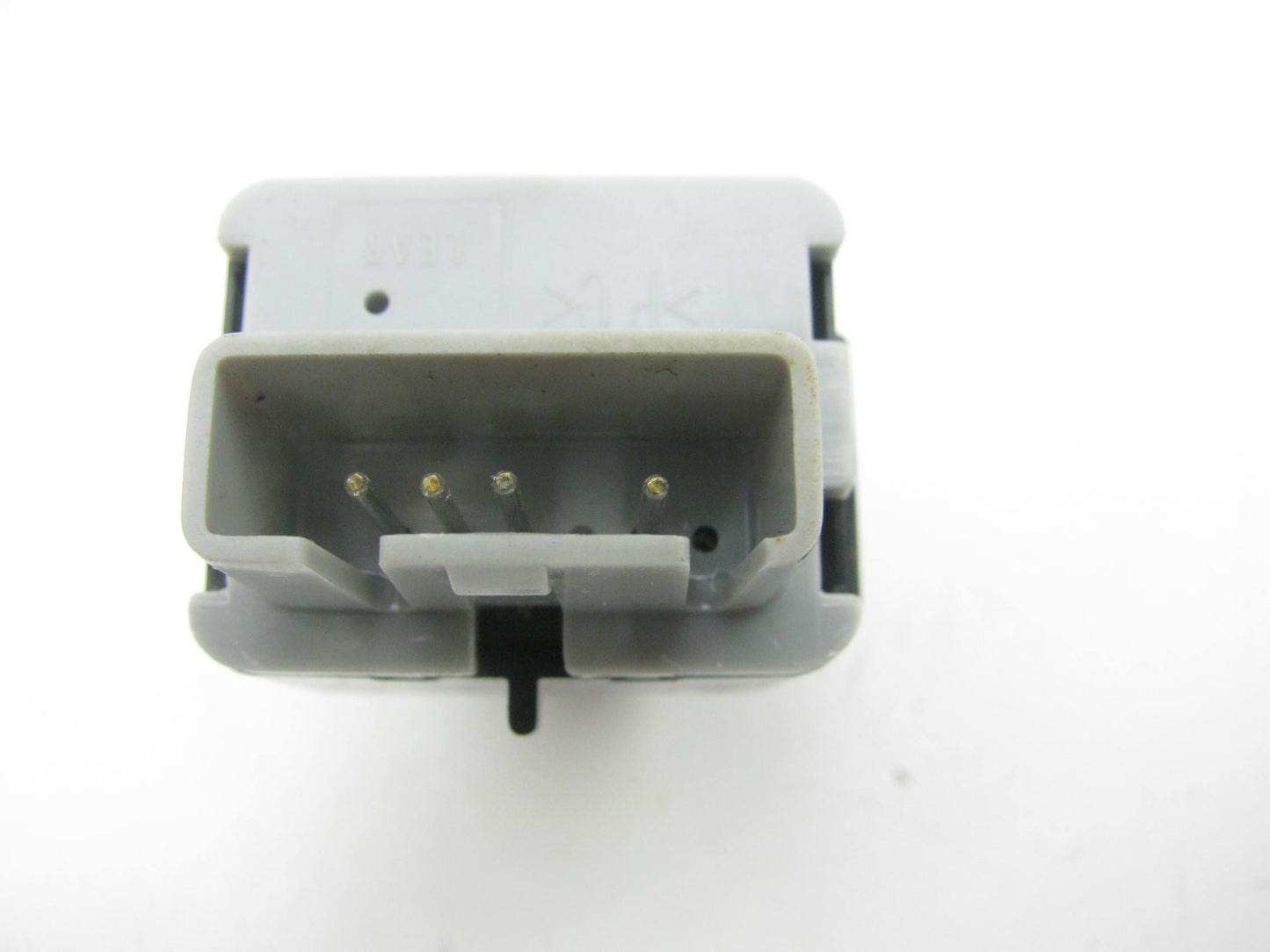 NEW - OUT OF BOX 22719736 Traction Control Switch 2004-2005 Saturn Vue