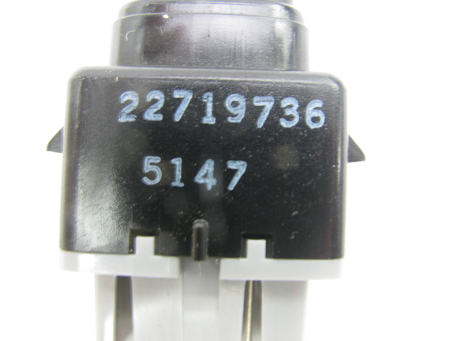 NEW - OUT OF BOX 22719736 Traction Control Switch 2004-2005 Saturn Vue
