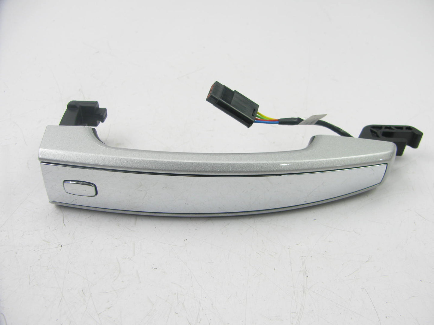NEW GM Passive Entry Front Left / Right Exterior Door Handle Silver Ice 22759593
