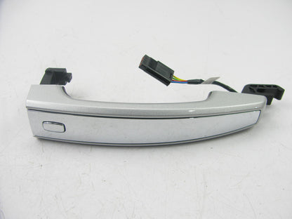 NEW GM Passive Entry Front Left / Right Exterior Door Handle Silver Ice 22759593