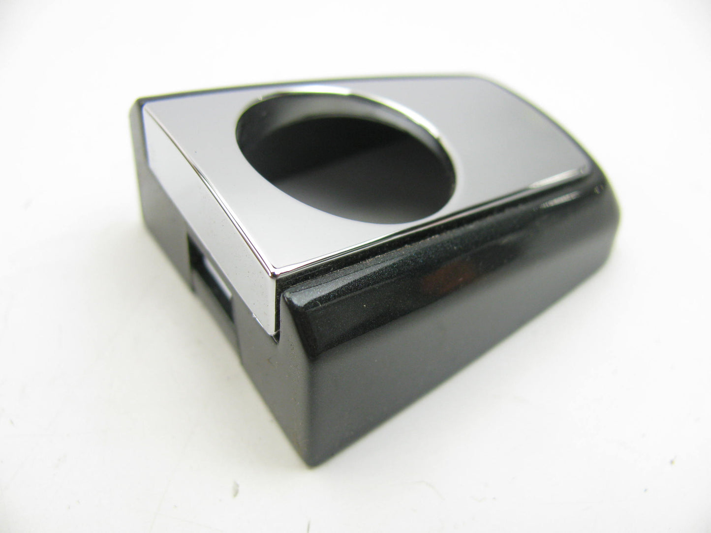 New OEM GM Left Front Exterior Door Handle Cap Ashen Gray W/Chrome W/Keyhole