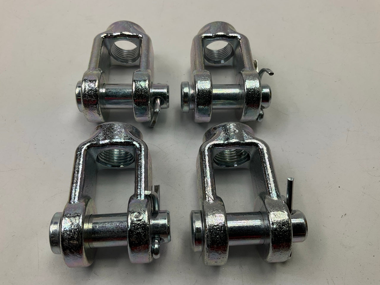 (4) UNBOXED Bendix 228790N Air Brake Chamber Clevis Yoke 5/8-18 Thread, 1/2'' Pin