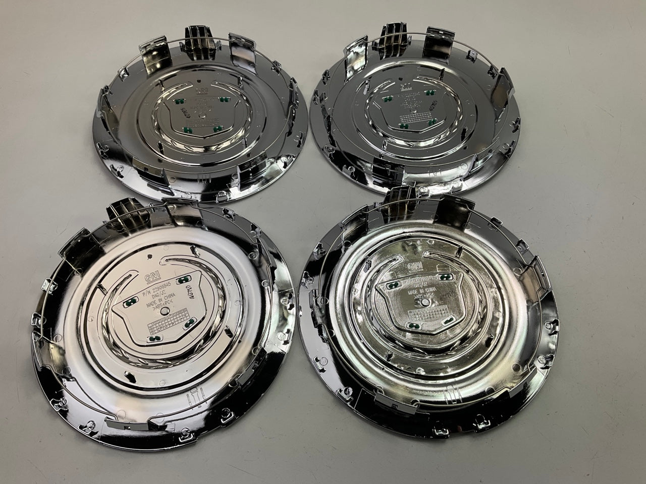 (4) NEW OEM 15-19 Cadillac Escalade 22'' Wheel Rim Center Hub Cap Cover 22906845