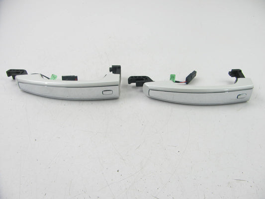 (2) UNBOXED OEM GM 23122455 Rear Passive Entry Exterior Door Handles White