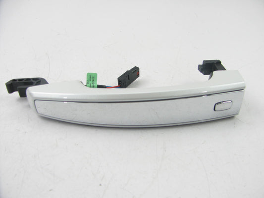 NEW UNBOXED OEM GM Rear Exterior Door Handle White W/ Chrome Accent 23122455