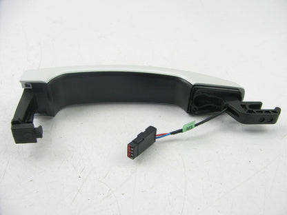 NEW UNBOXED OEM GM Rear Exterior Door Handle White W/ Chrome Accent 23122455