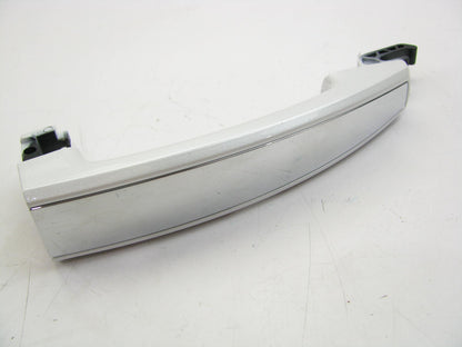 NEW OEM GM Exterior Door Handle 23122482 White W/chrome NON-Passive Entry