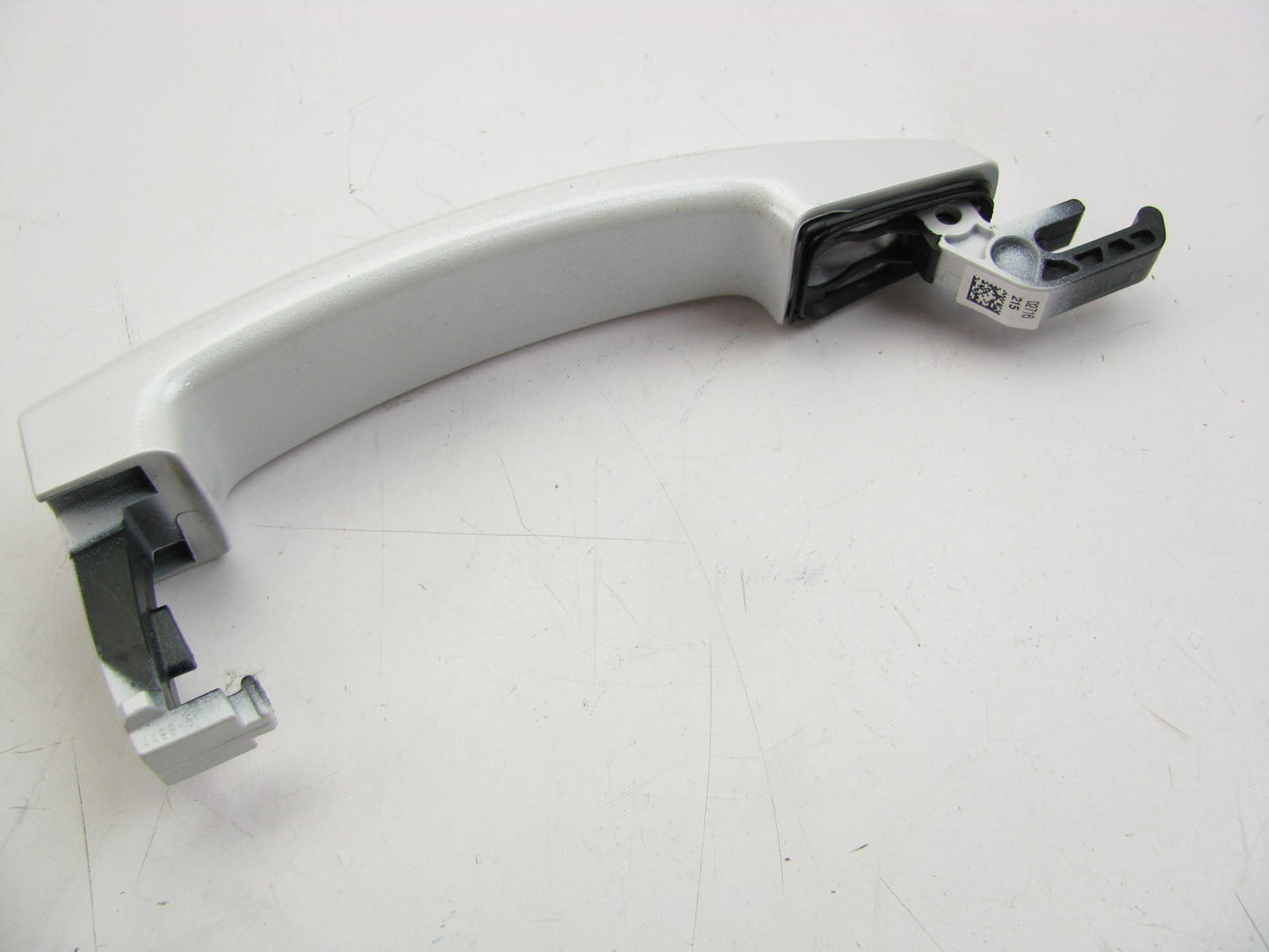 NEW OEM GM Exterior Door Handle 23122482 White W/chrome NON-Passive Entry