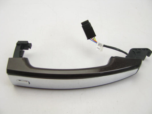 NOS - UNBOXED OEM GM 23123517 Front Brown Exterior Door Handle W/ Passive Entry